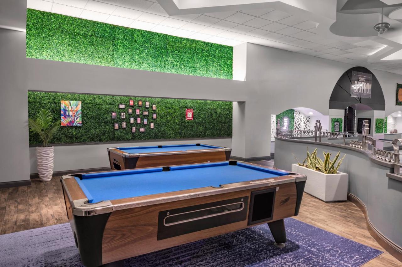 Ocean Walk Resort Daytona Beach Bagian luar foto