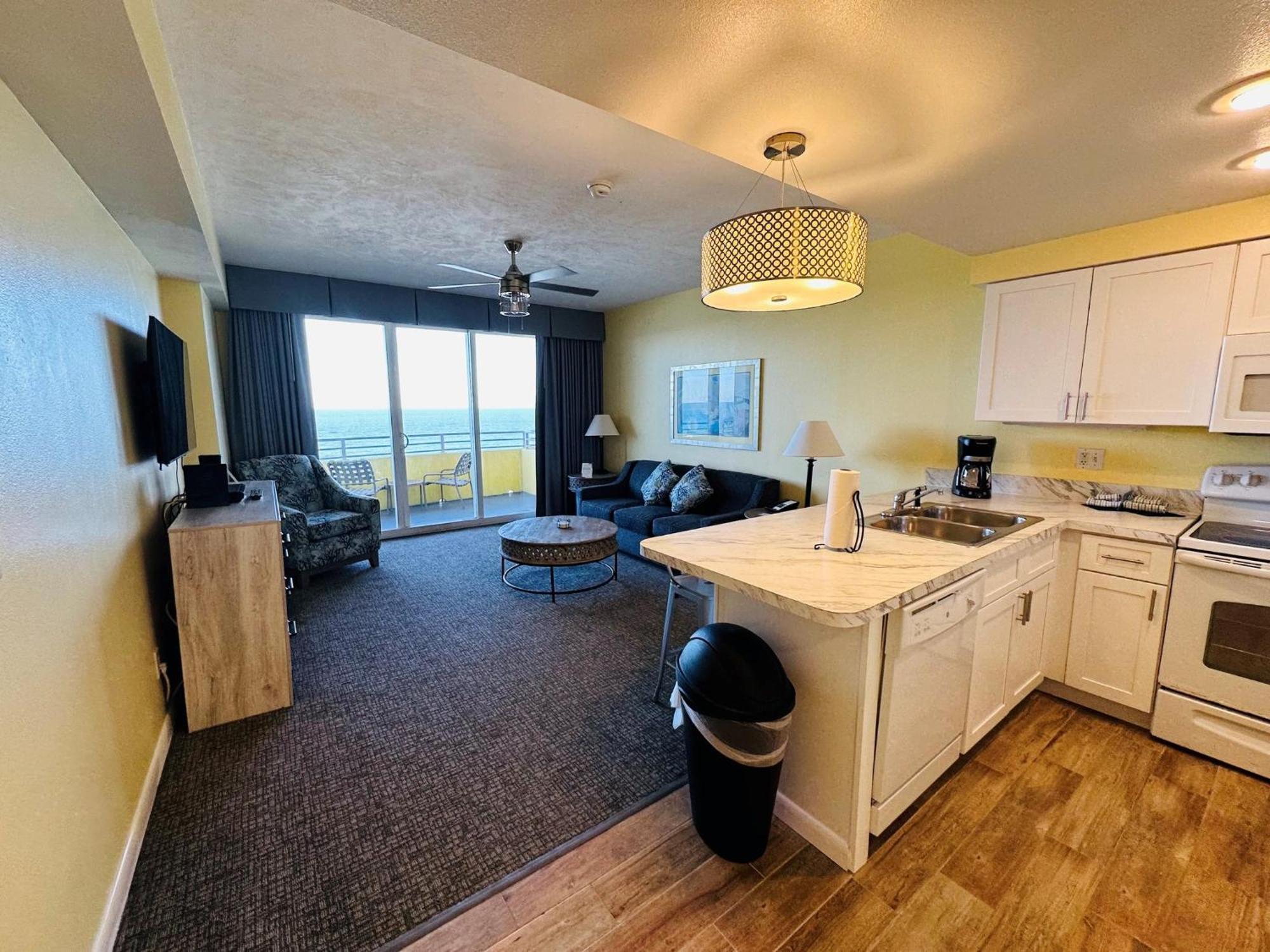 Ocean Walk Resort Daytona Beach Bagian luar foto