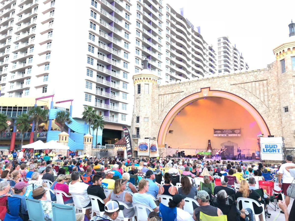 Ocean Walk Resort Daytona Beach Bagian luar foto
