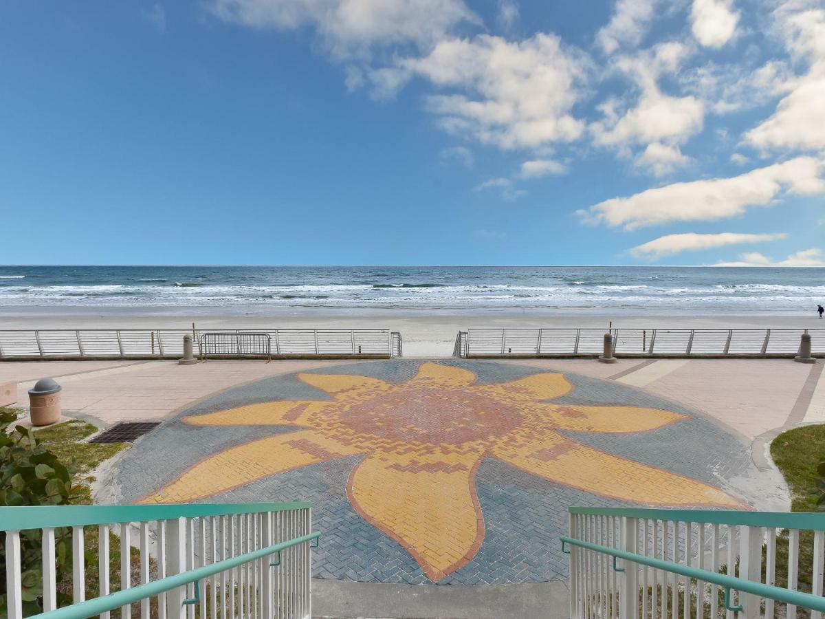 Ocean Walk Resort Daytona Beach Bagian luar foto